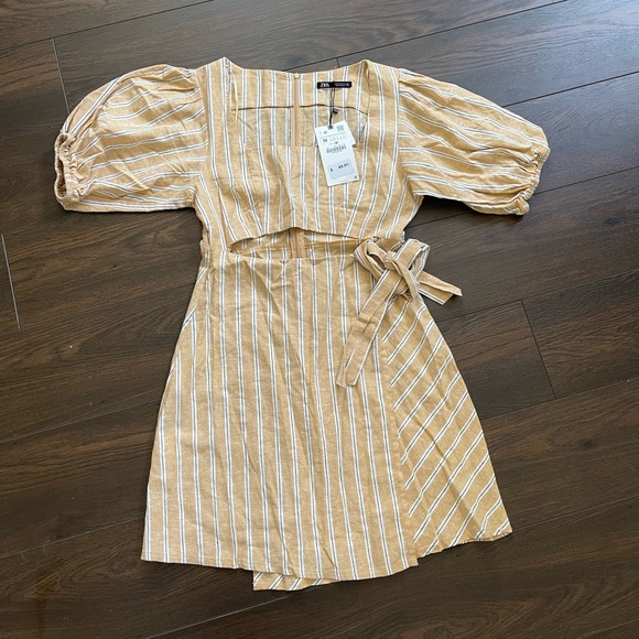 NWT ZARA CUT OUT STRIPED SHORT DRESS - Picture 3 of 6